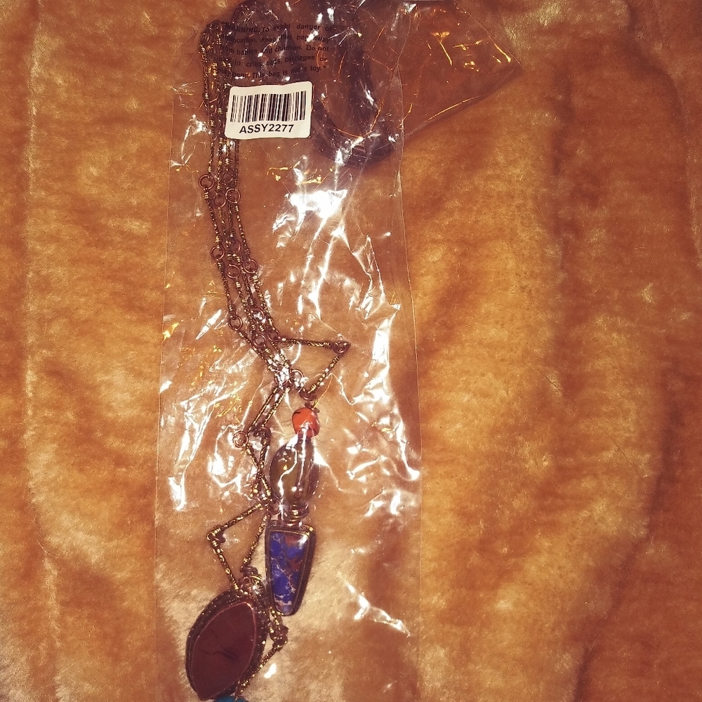 Treska Assyria Necklace - Picture 10 of 12